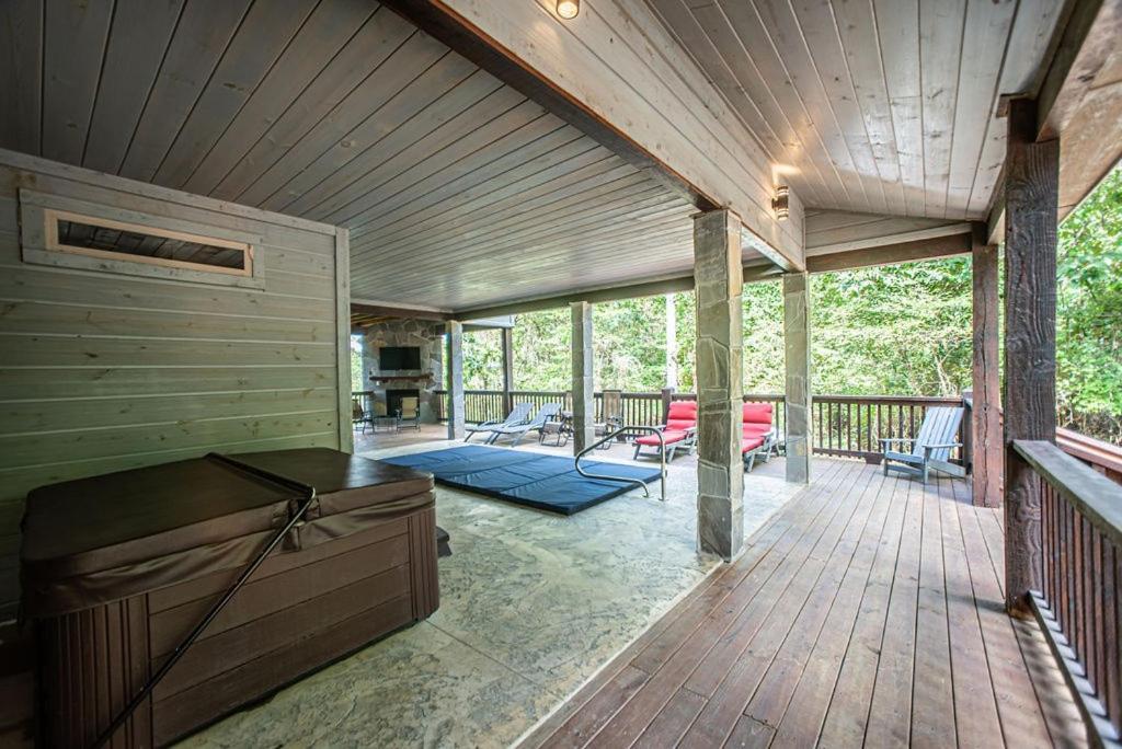 Merlot Mountain - Heated Spa Pool And Hot Tub! Cabin Broken Bow Εξωτερικό φωτογραφία