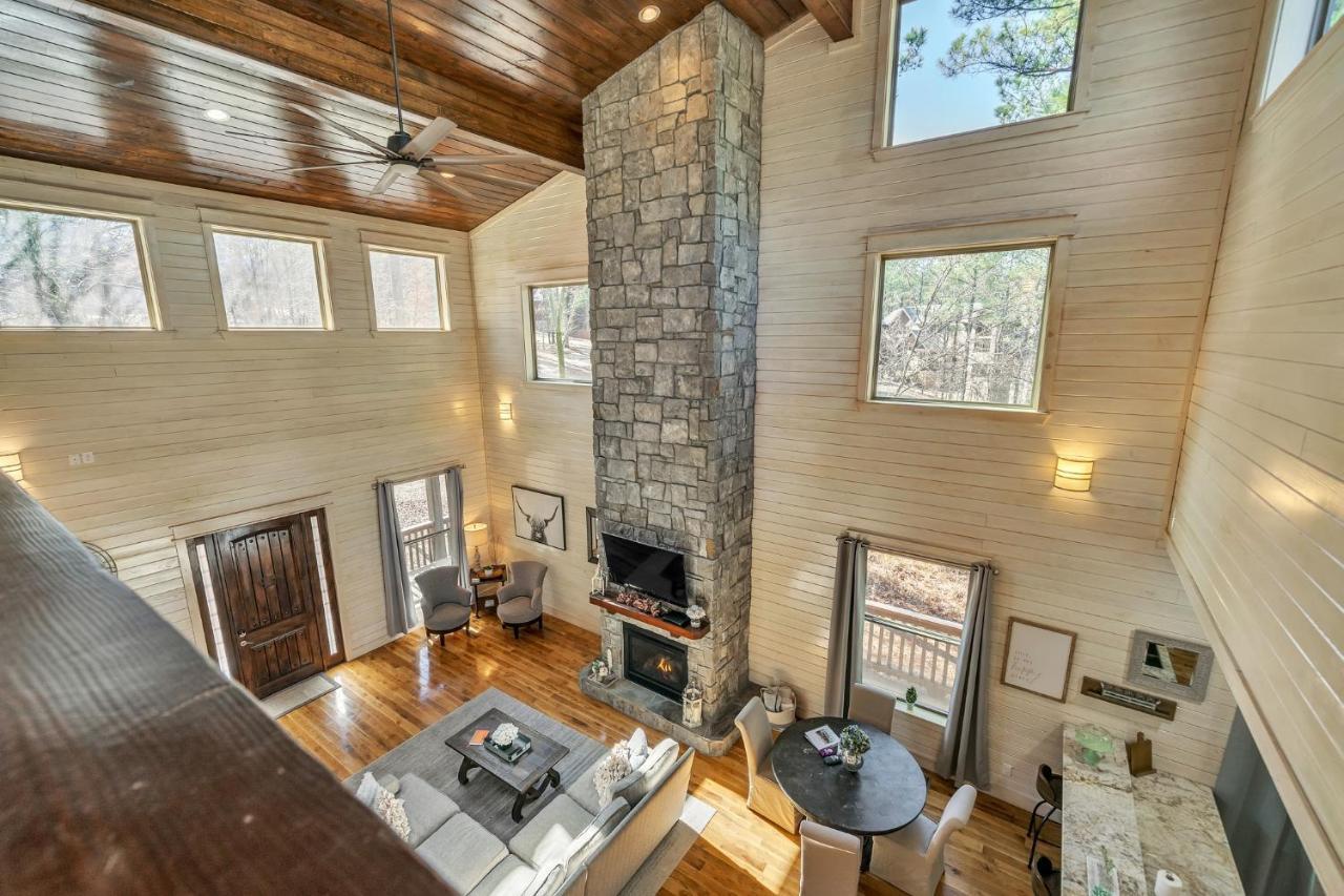 Merlot Mountain - Heated Spa Pool And Hot Tub! Cabin Broken Bow Εξωτερικό φωτογραφία