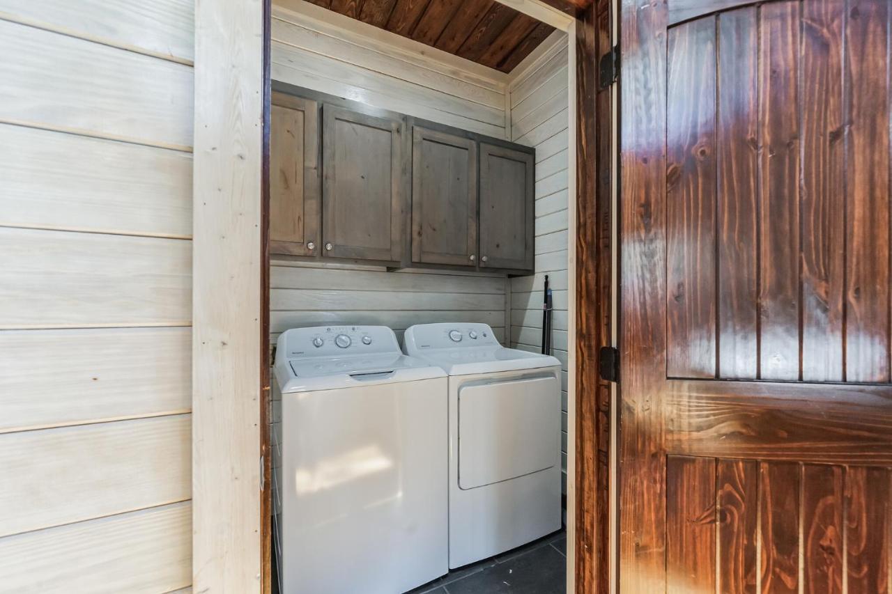 Merlot Mountain - Heated Spa Pool And Hot Tub! Cabin Broken Bow Εξωτερικό φωτογραφία