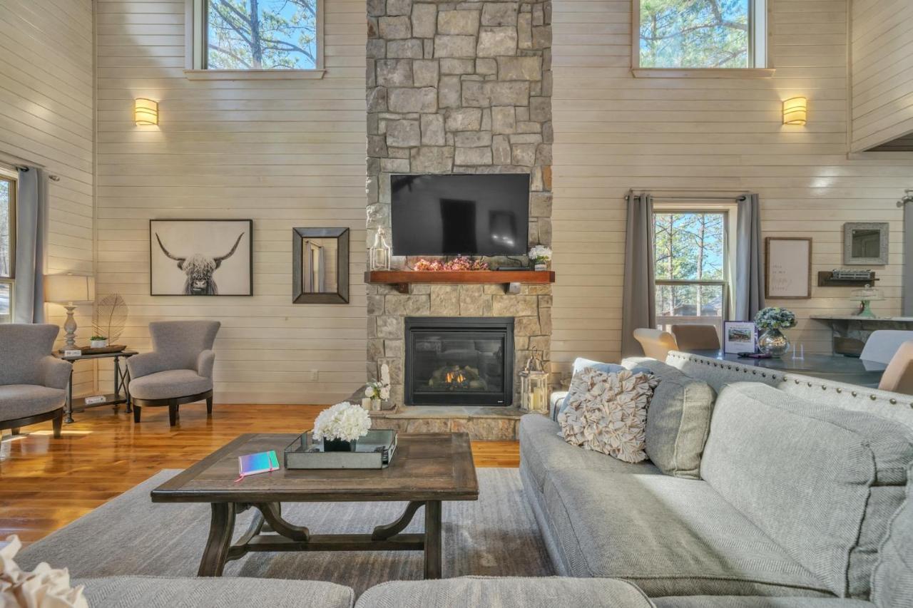Merlot Mountain - Heated Spa Pool And Hot Tub! Cabin Broken Bow Εξωτερικό φωτογραφία