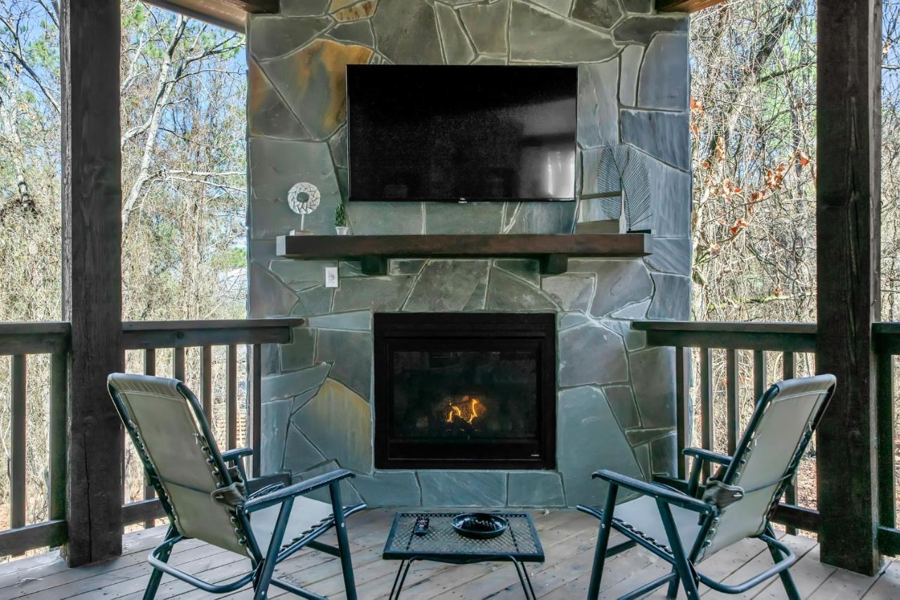 Merlot Mountain - Heated Spa Pool And Hot Tub! Cabin Broken Bow Εξωτερικό φωτογραφία